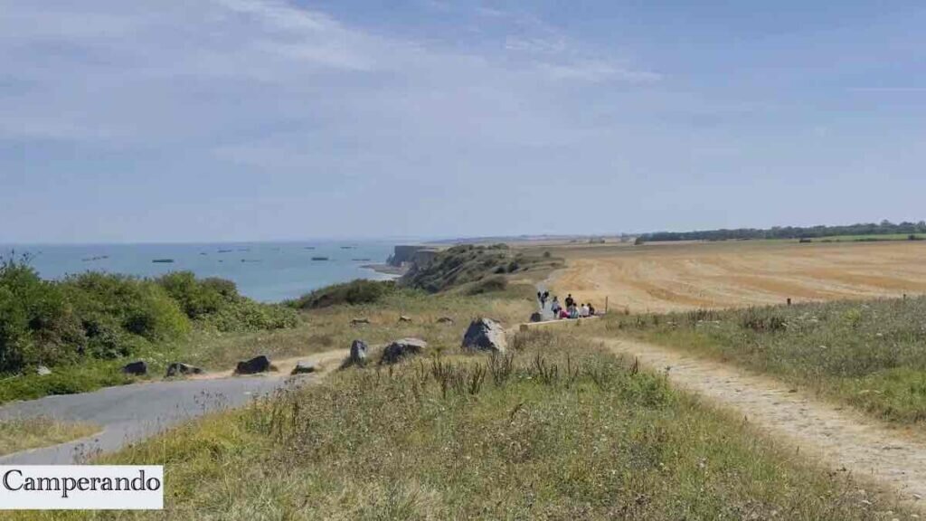 Longues-sur-Mer - vista sul porto prefabbricato di Arromanches.
